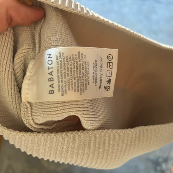 Aritzia Babaton Sculpt Knit Criss Cross Cropped Tank Sz S - Picture 4 of 6